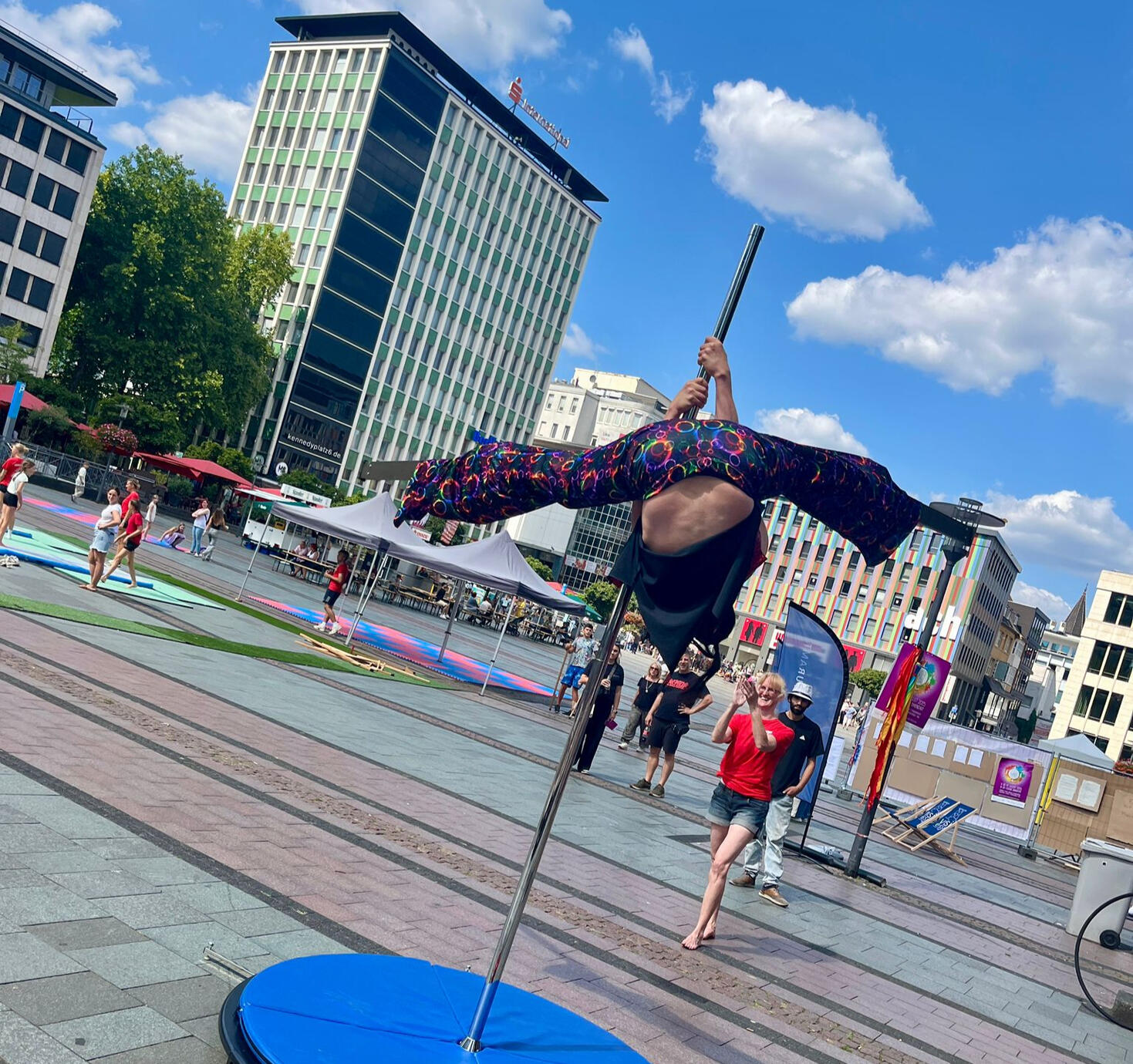 🌟 Besondere Events Individuelle Projekte und künstlerische Kooperationen. Preis nach Vereinbarung